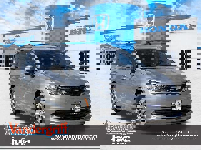 Used 2017 Chrysler Pacifica LX w/ Tire & Wheel Group image 1