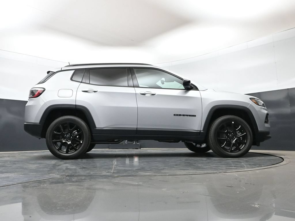 New 2026 Jeep Compass Latitude AWD/4WD image 44