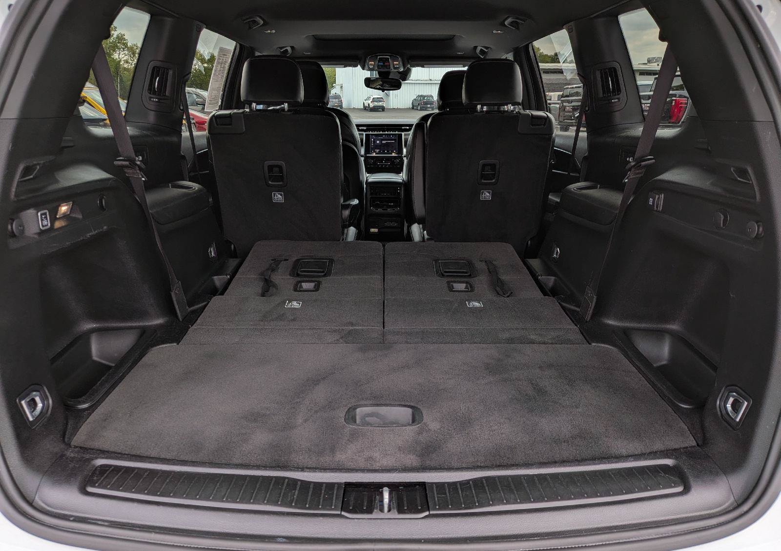 Used 2021 Jeep Grand Cherokee L Laredo AWD/4WD image 10