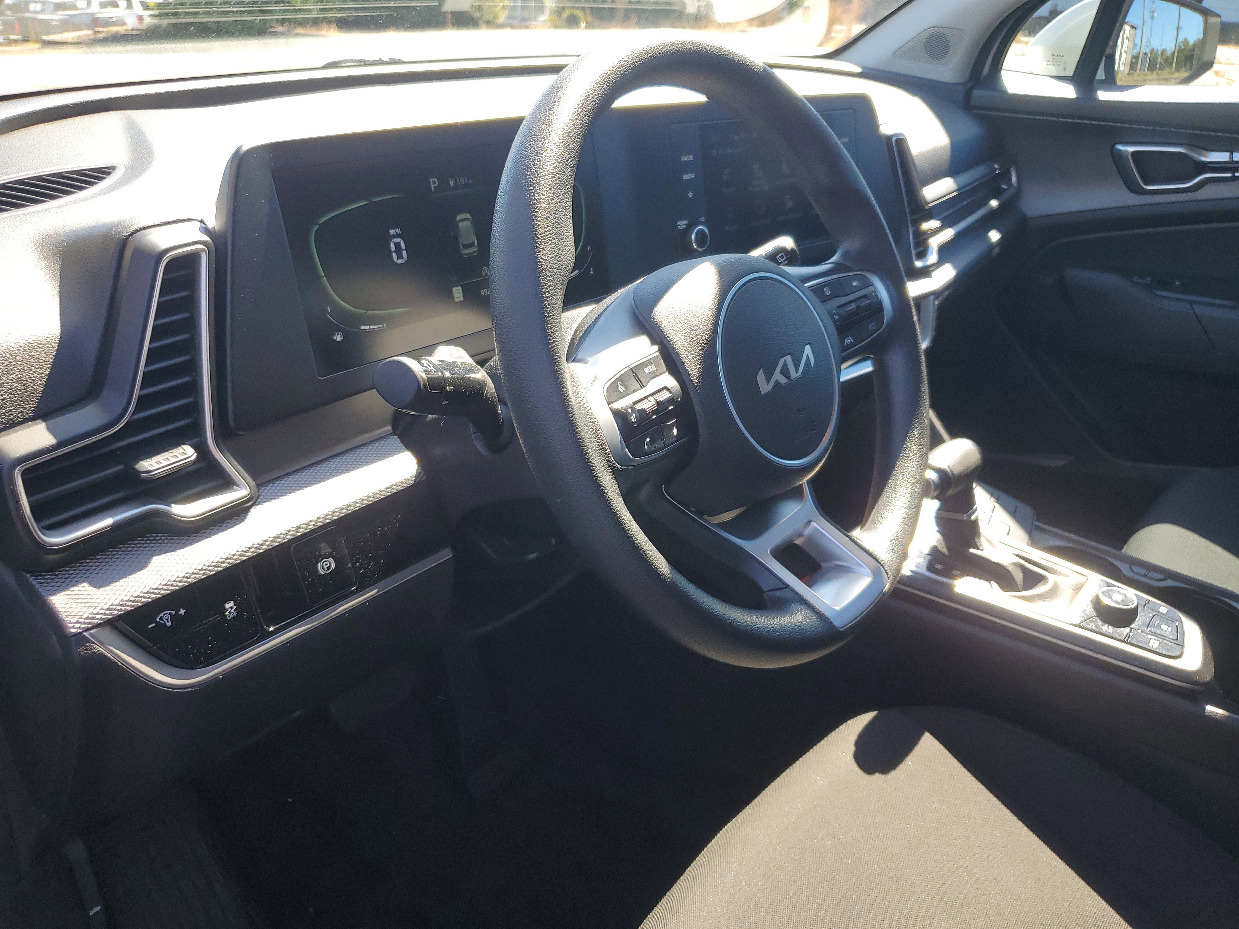 Used 2023 Kia Sportage LX image 14