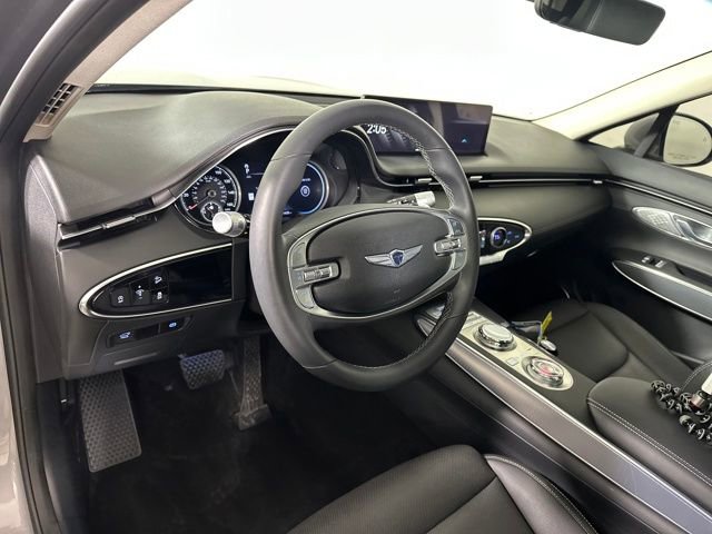 Used 2023 Genesis GV70 2.5T w/ Select Package image 13