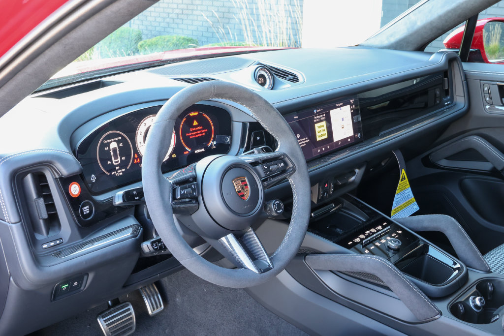 New 2026 Porsche Cayenne GTS AWD/4WD image 4