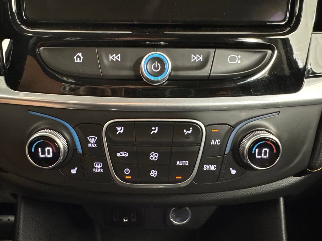 Used 2020 Chevrolet Traverse LT w/ LPO, Floor Liner Package AWD/4WD image 25