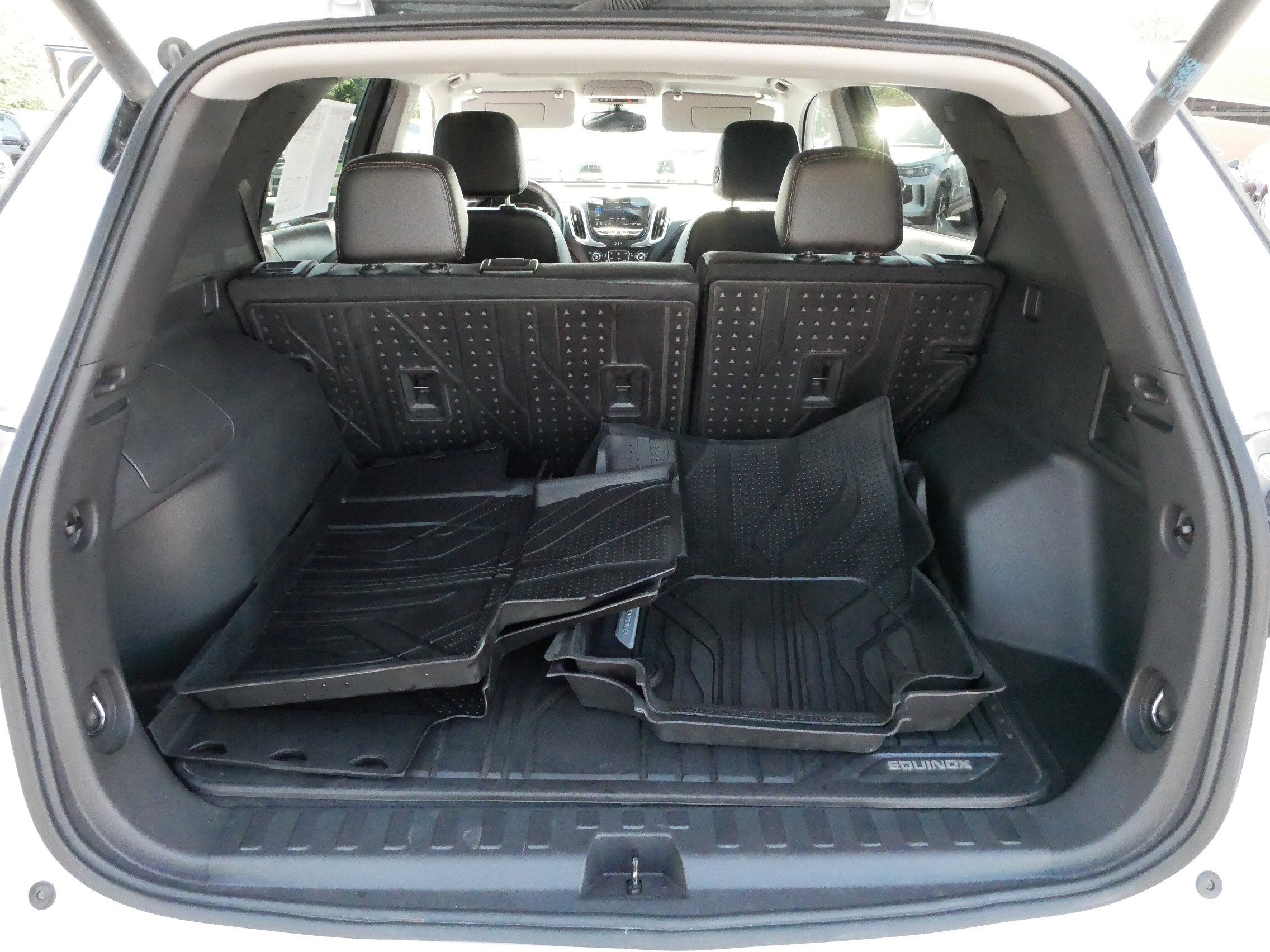 Used 2022 Chevrolet Equinox Premier AWD/4WD image 18