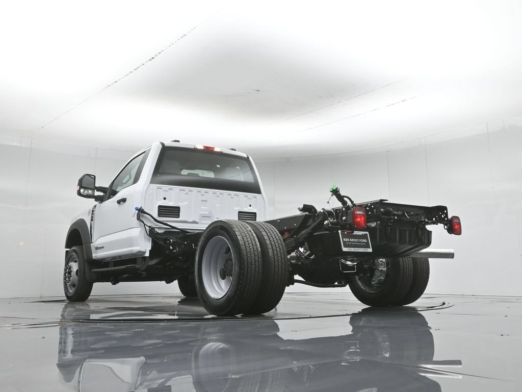 New 2026 Ford F450 XL w/ XL Chrome Package RWD image 39