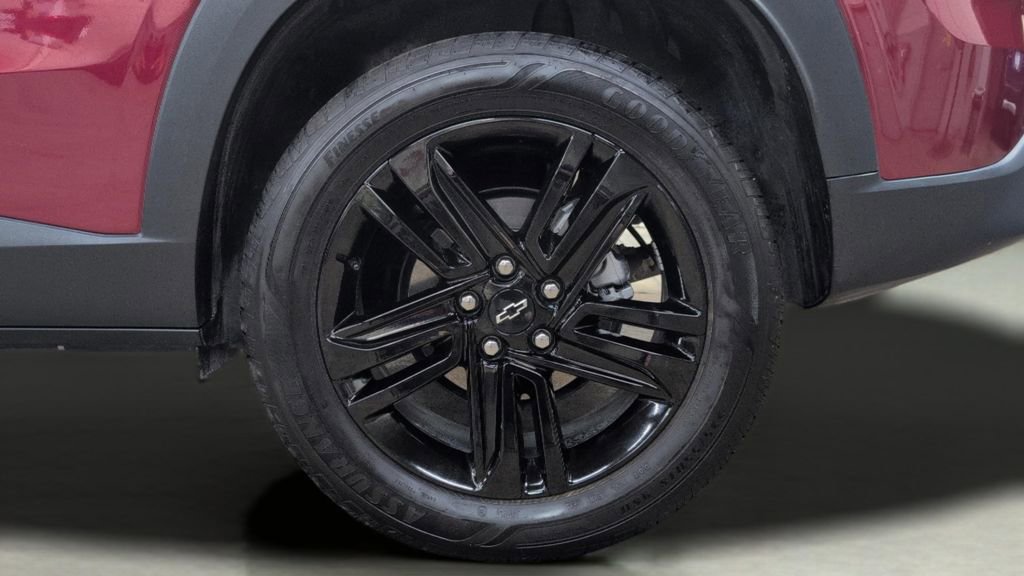 Used 2024 Chevrolet Trax ACTIV w/ Sunroof Package FWD image 29