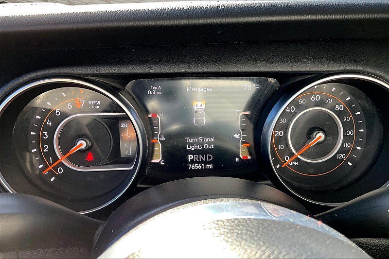 Used 2020 Jeep Wrangler Unlimited Sahara image 21