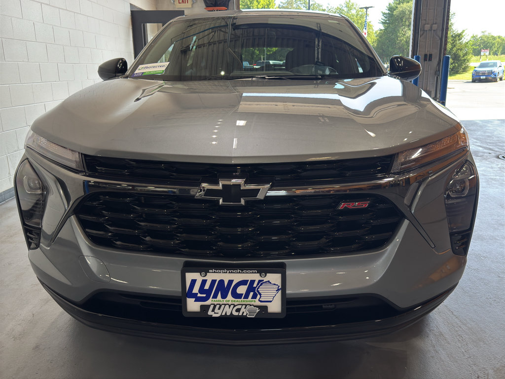 Used 2025 Chevrolet Trax RS w/ Driver Confidence Package FWD image 8