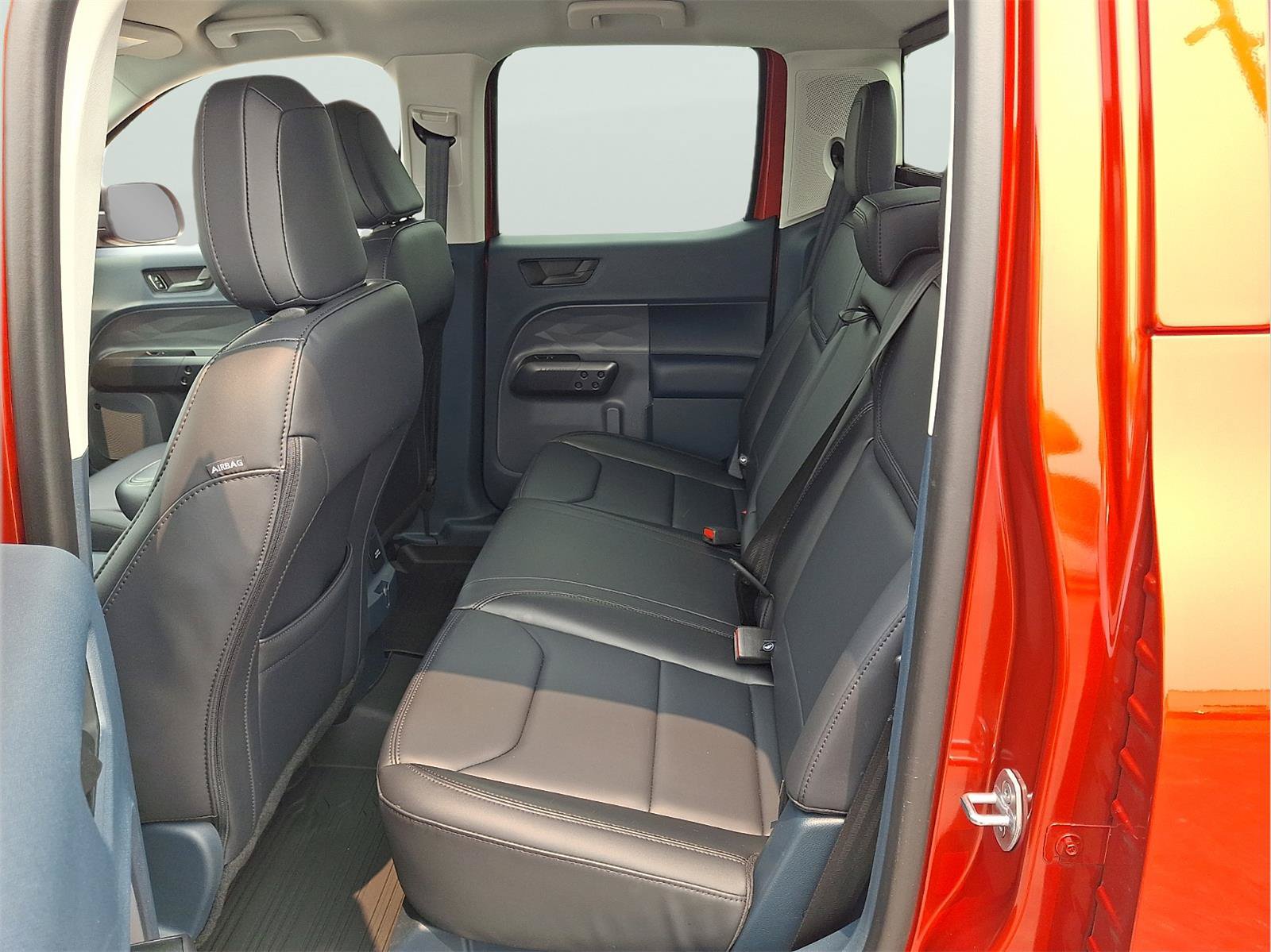 Used 2024 Ford Maverick Lariat w/ Black Appearance Package FWD image 8