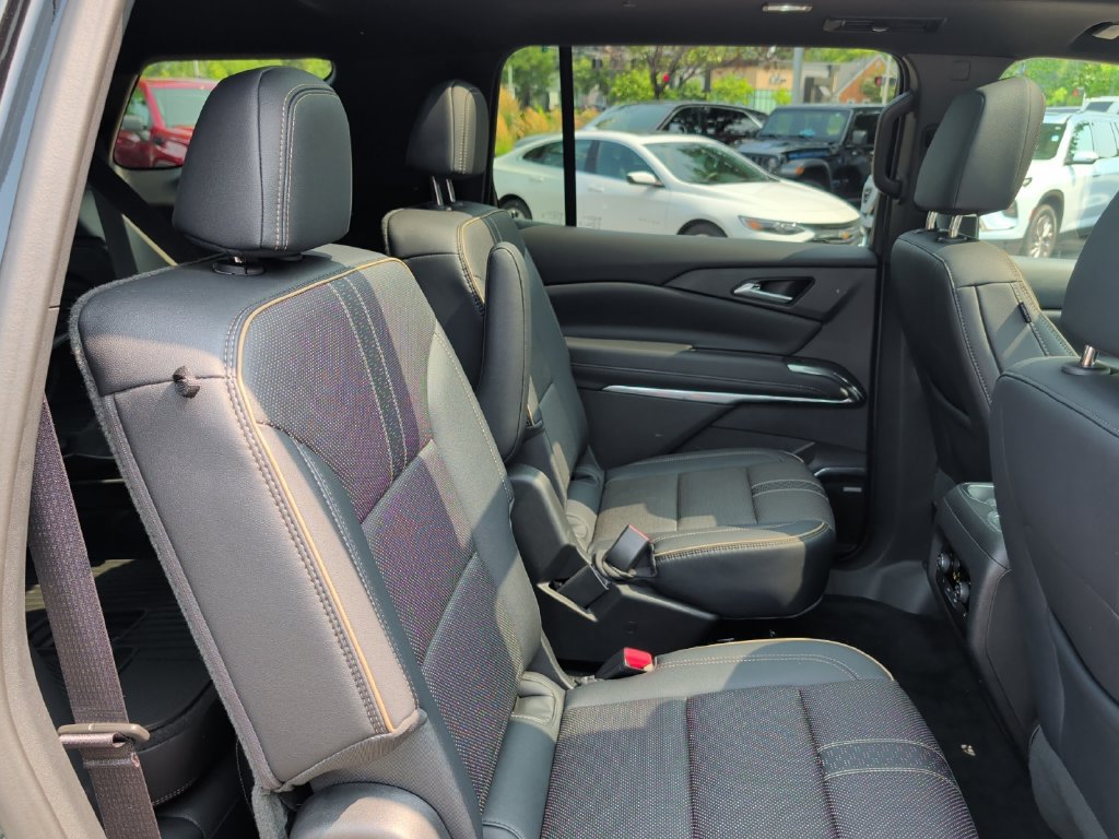 Used 2026 Chevrolet Traverse High Country w/ LPO, Floor Liner Package AWD/4WD image 35