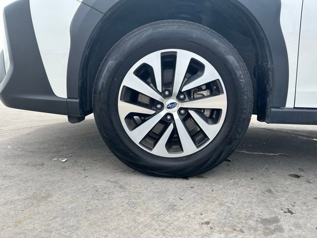 Used 2025 Subaru Outback Premium image 31