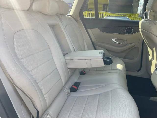 Used 2019 Mercedes-Benz GLC 300 GLC 300 w/ Premium Package image 23