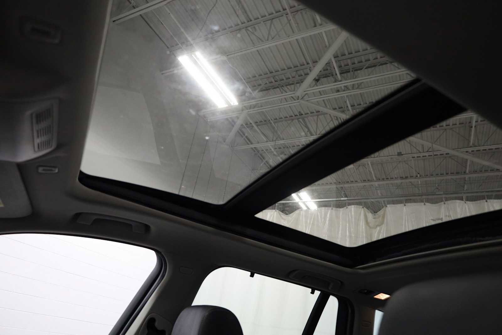 Used 2017 BMW X3 xDrive28i image 18