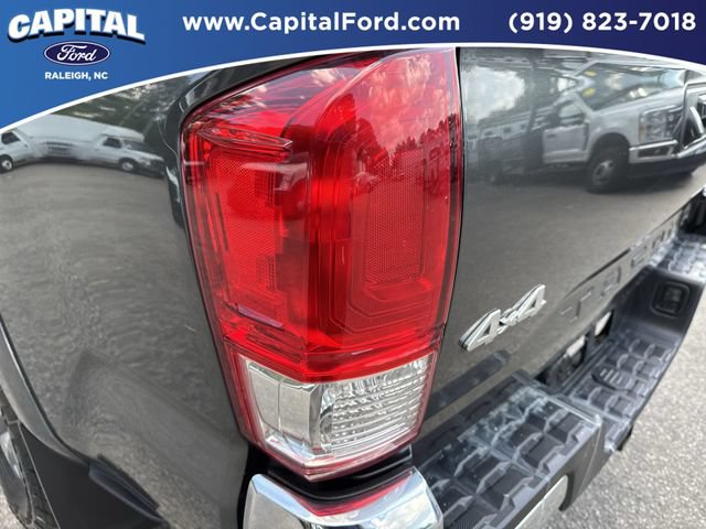 Used 2016 Toyota Tacoma SR5 w/ SR5 Appearance Package (SN) AWD/4WD image 15