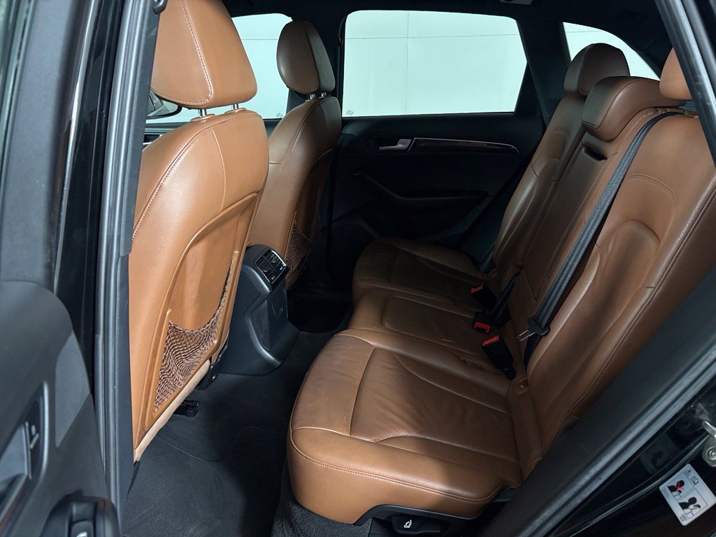 Used 2011 Audi Q5 2.0T Premium AWD/4WD image 31
