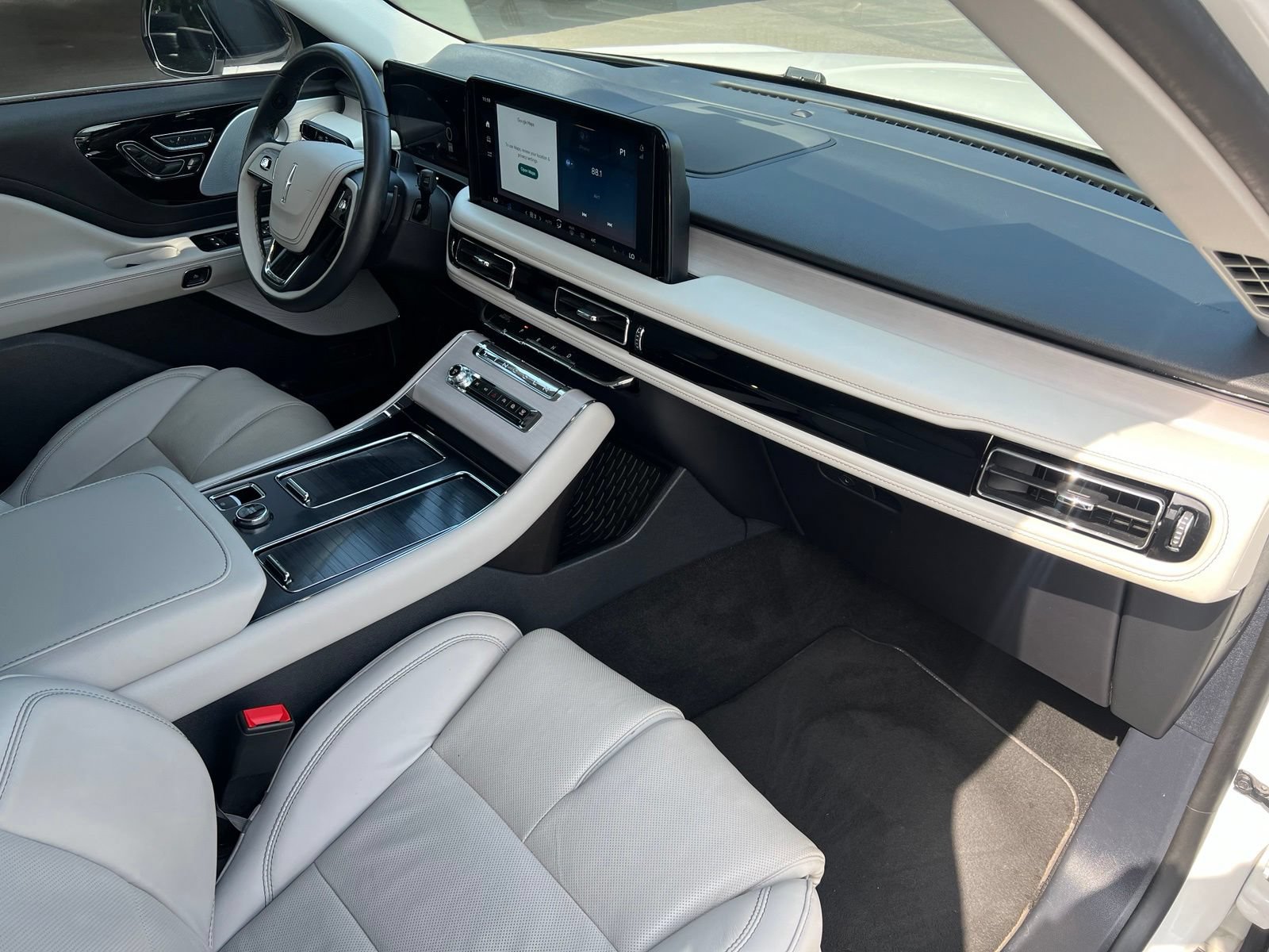 Used 2025 Lincoln Aviator Reserve w/ Equipment Group 201A AWD/4WD image 19