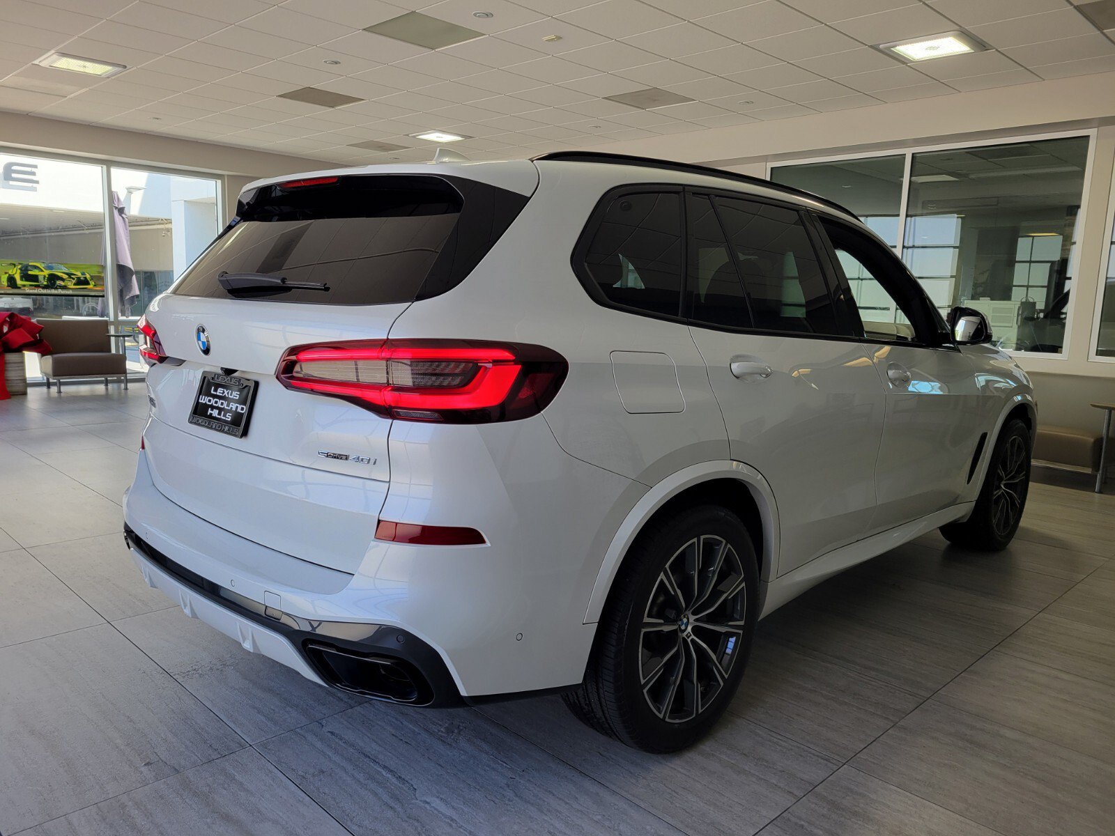 Used 2022 BMW X5 sDrive40i w/ M Sport Package RWD image 7