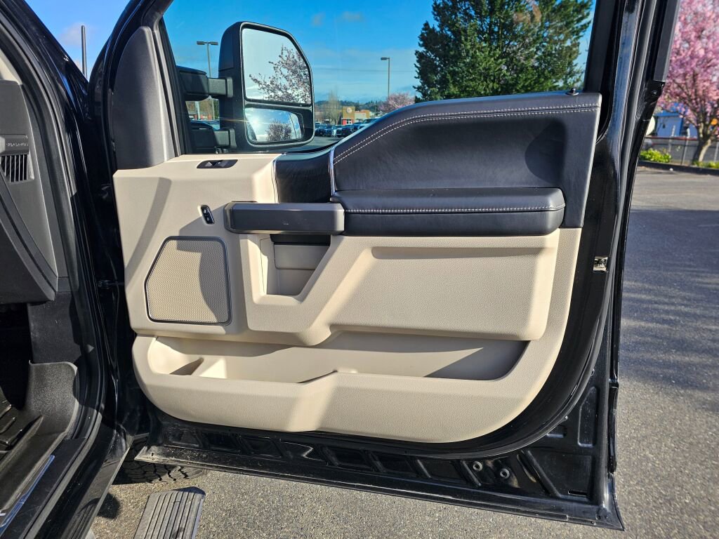 Used 2021 Ford F350 Limited w/ FX4 Off-Road Package image 12
