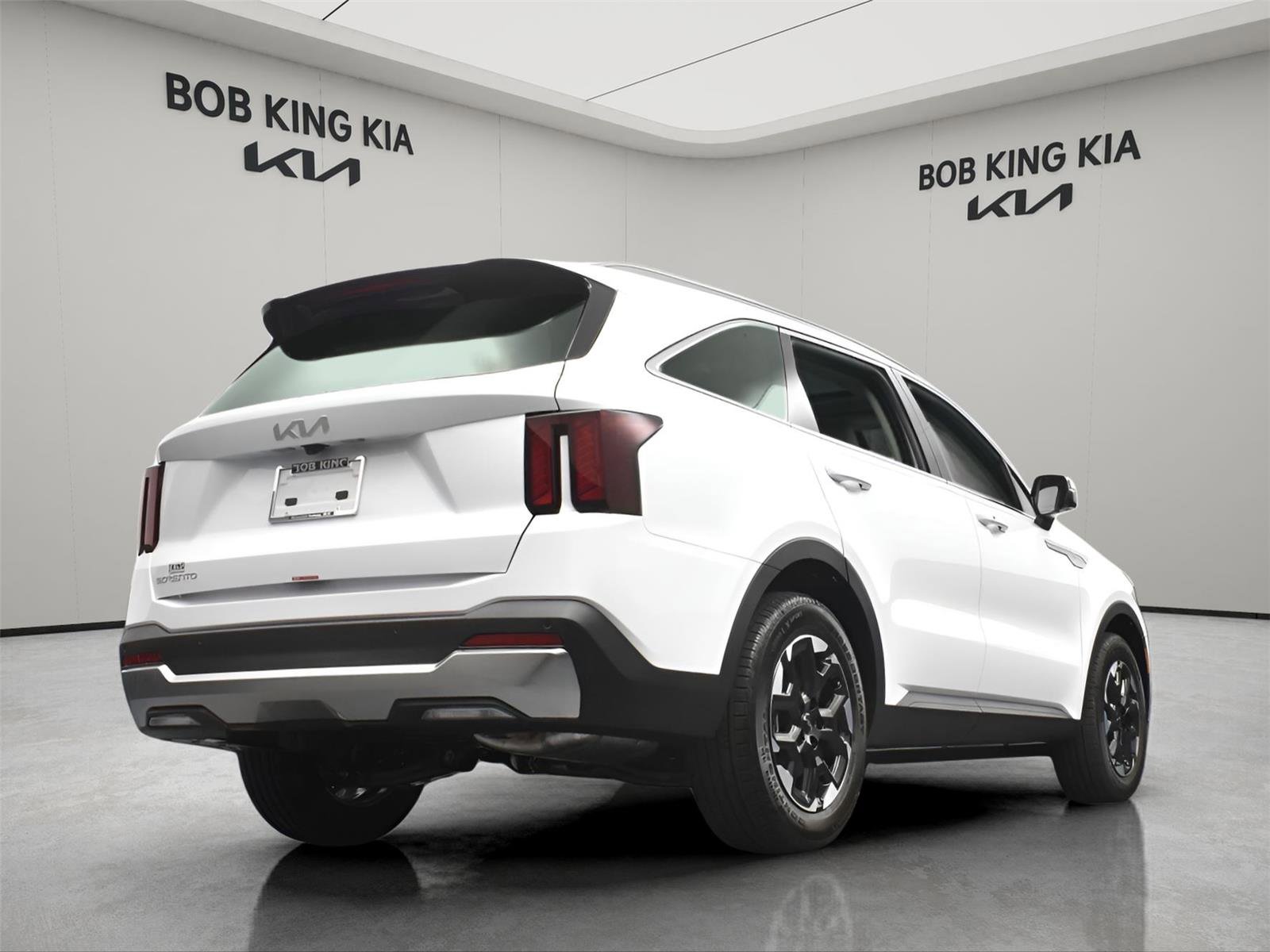Used 2025 Kia Sorento S w/ Panoramic Sunroof Package FWD image 13