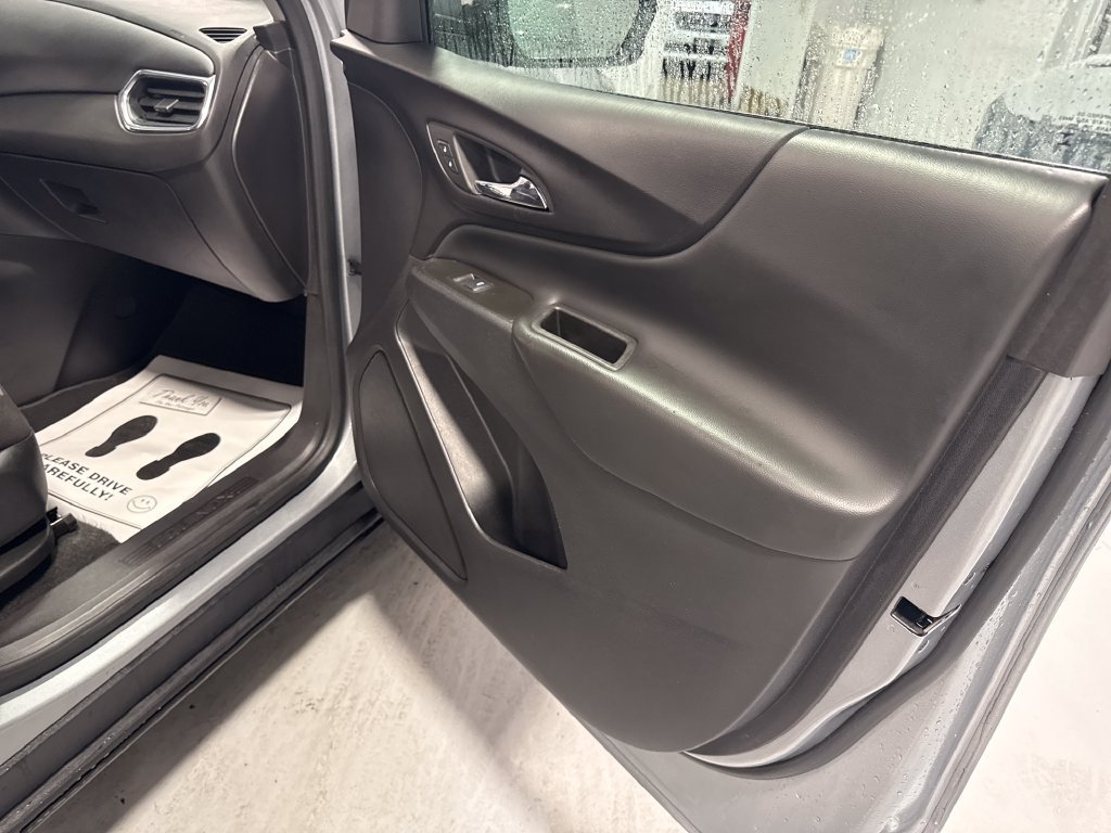 Used 2024 Chevrolet Equinox LT AWD/4WD image 38
