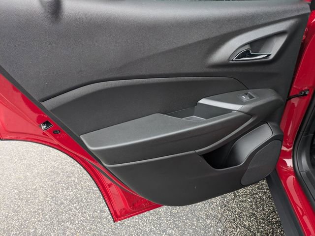 New 2026 Chevrolet Trax RS w/ Sunroof Package FWD image 24