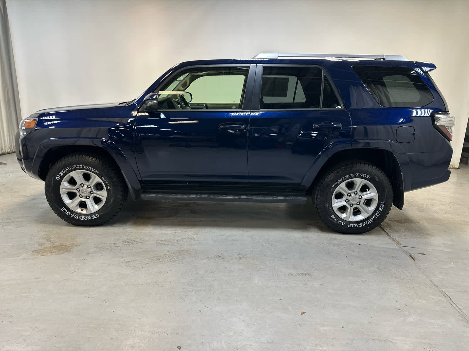 Used 2018 Toyota 4Runner SR5 Premium image 9