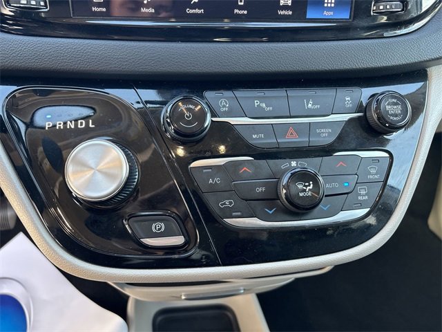 Used 2024 Chrysler Pacifica Touring-L image 16