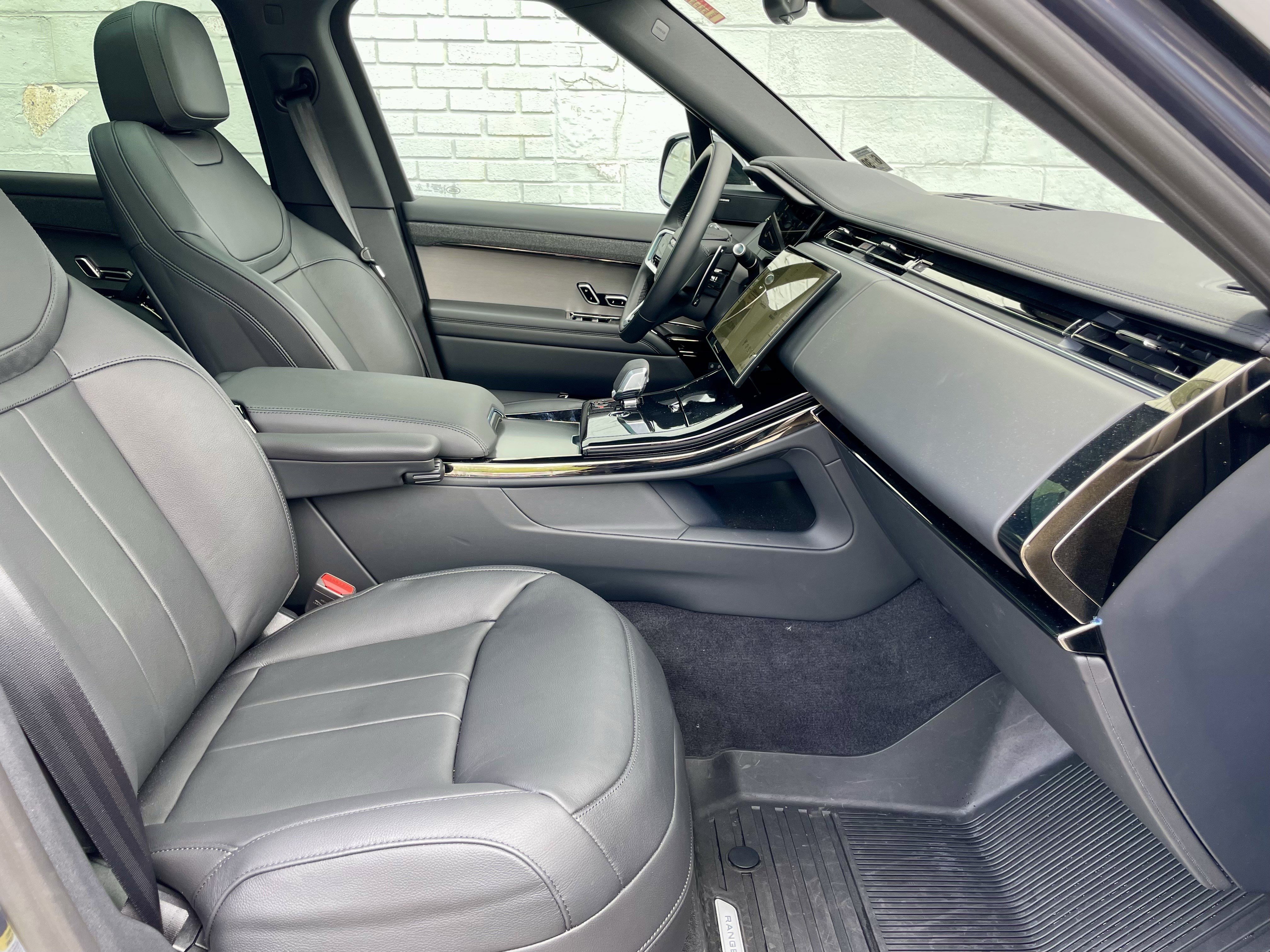 Used 2025 Land Rover Range Rover Sport AWD/4WD image 15