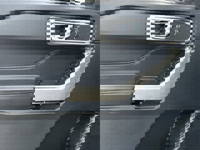 Used 2024 Ford Explorer XLT w/ Equipment Group 202A image 23