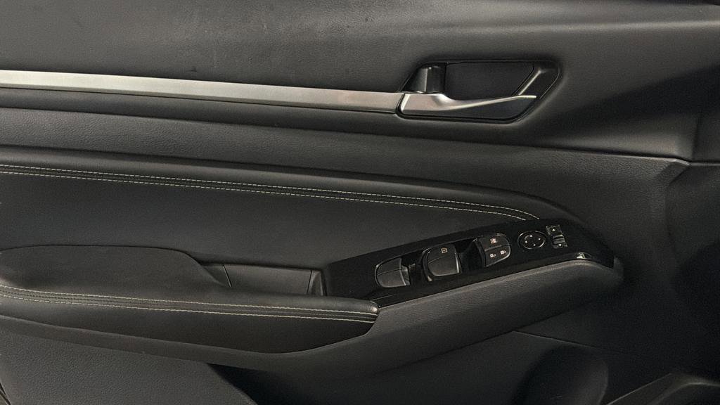 Used 2023 Nissan Altima 2.5 SV w/ SV Premium Package image 20