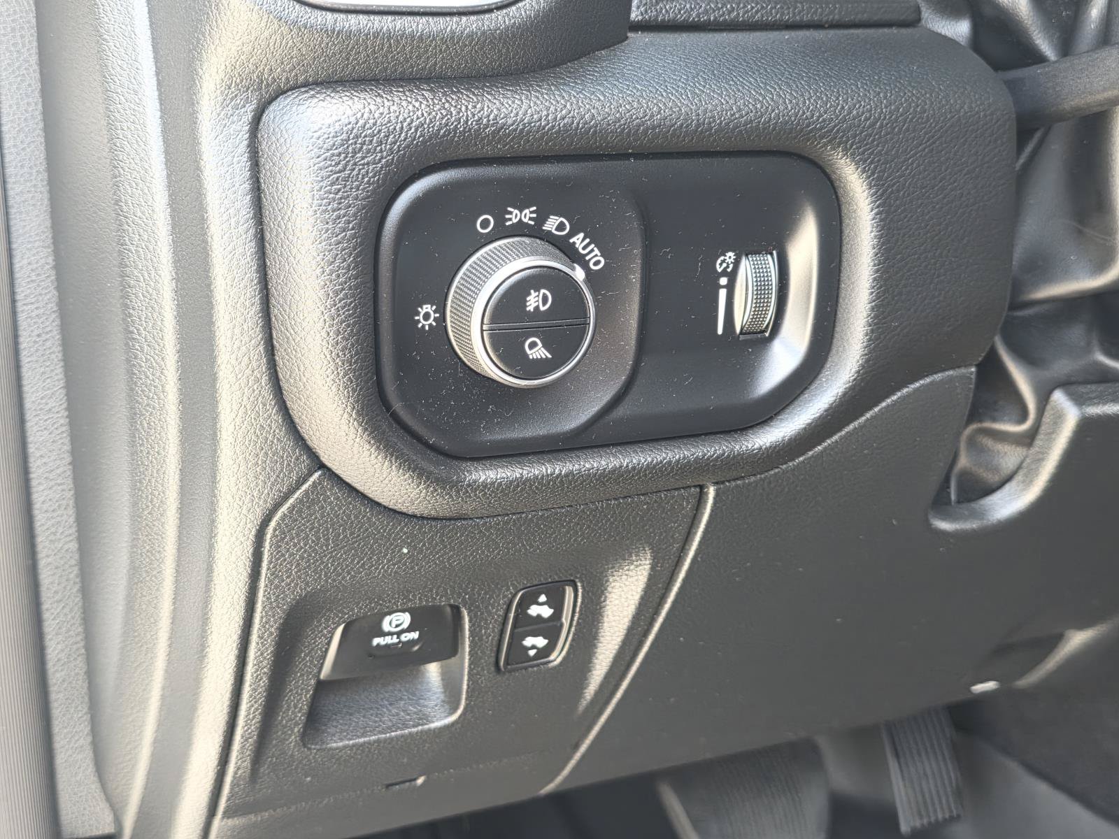 Used 2025 RAM 1500 Big Horn AWD/4WD image 23