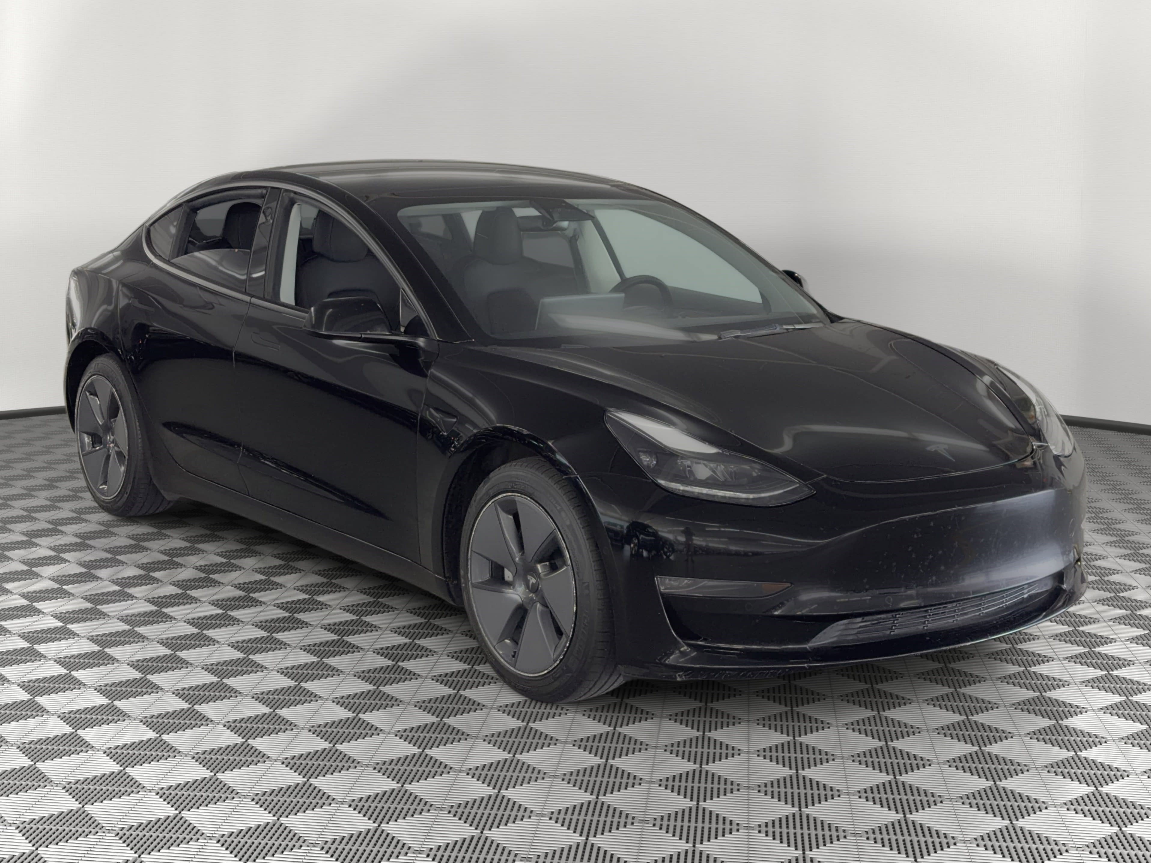 Used 2022 Tesla Model 3 Long Range AWD/4WD image 7
