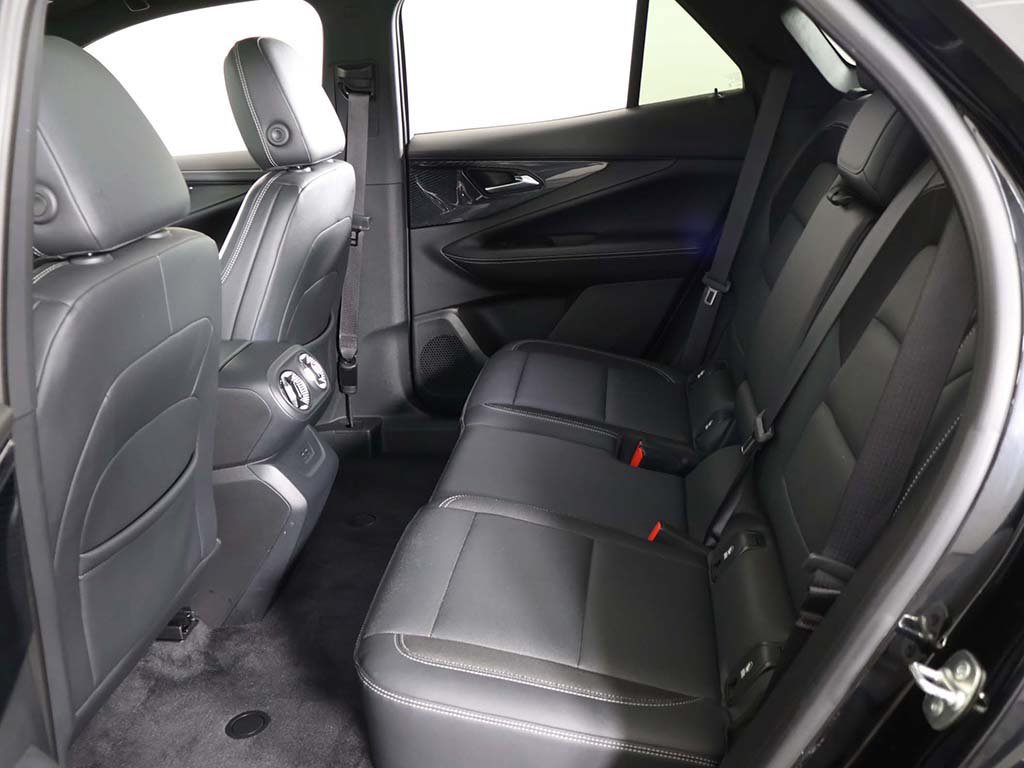 Used 2024 Chevrolet Blazer EV LT AWD/4WD image 38