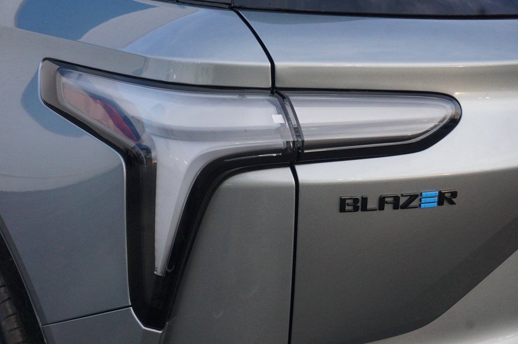 New 2026 Chevrolet Blazer EV SS image 34