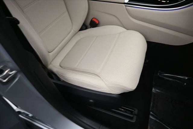 Certified 2025 Mercedes-Benz GLC 300 4MATIC image 29