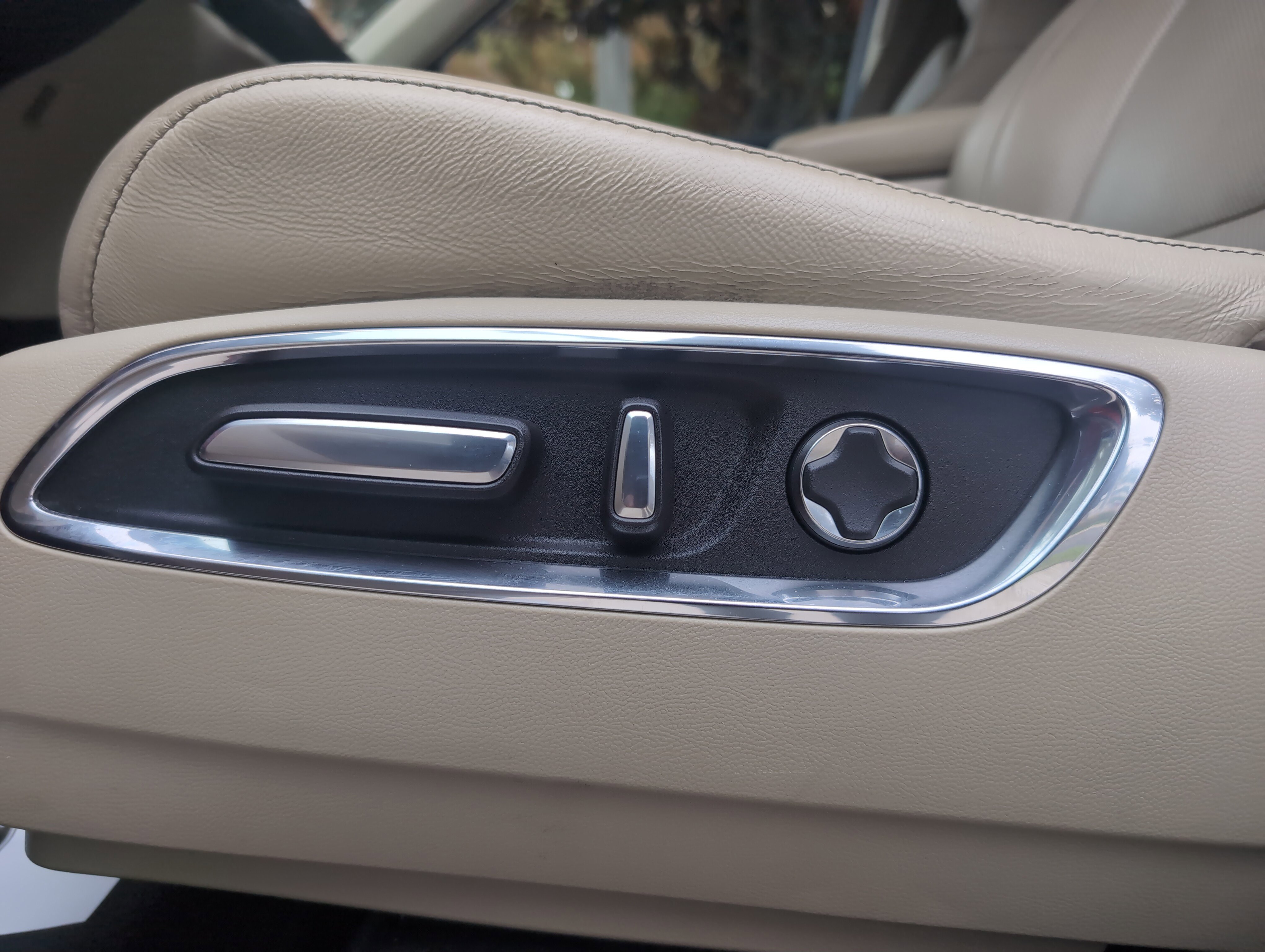 Used 2019 Acura MDX FWD w/ Technology Package image 17