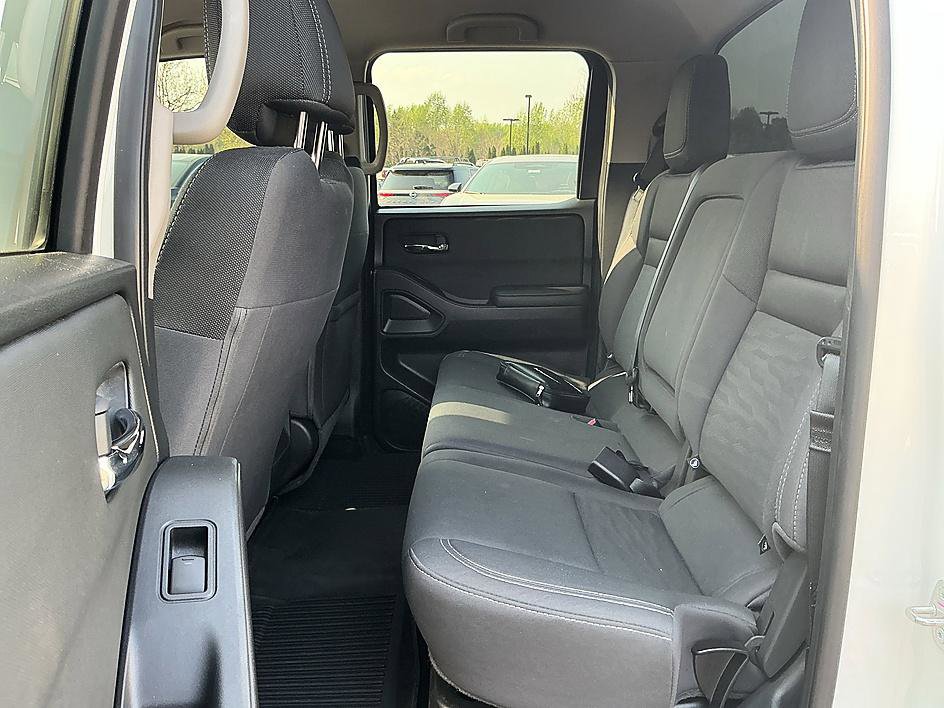 Certified 2024 Nissan Frontier SV image 22