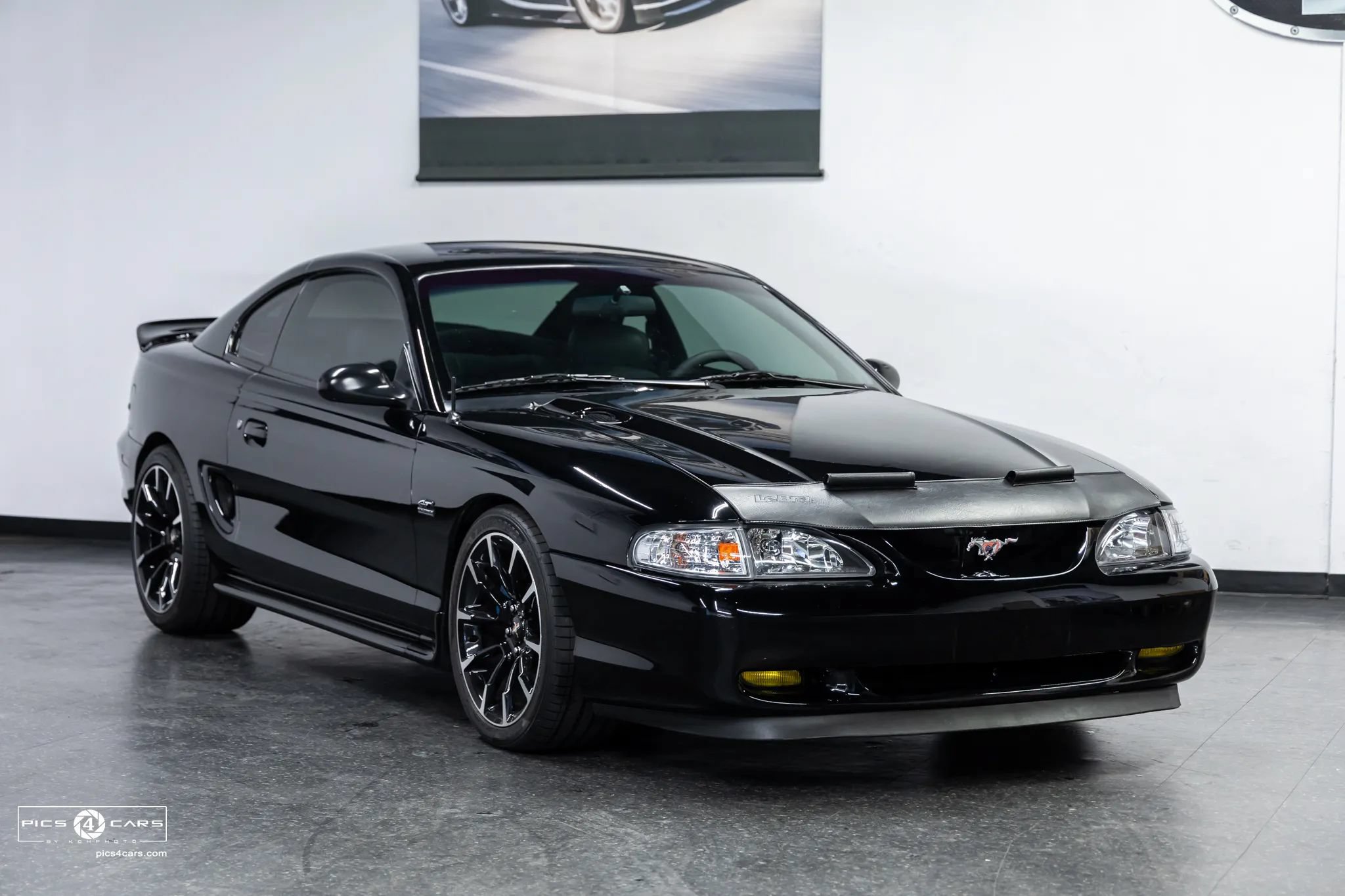 Used 1994 Ford Mustang GT RWD image 2