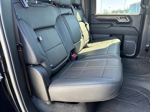 Used 2024 Chevrolet Silverado 2500 High Country w/ Technology Package AWD/4WD image 23
