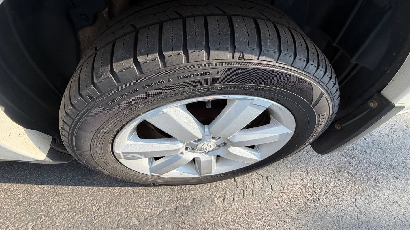 Used 2007 Subaru Outback 2.5i AWD/4WD image 10