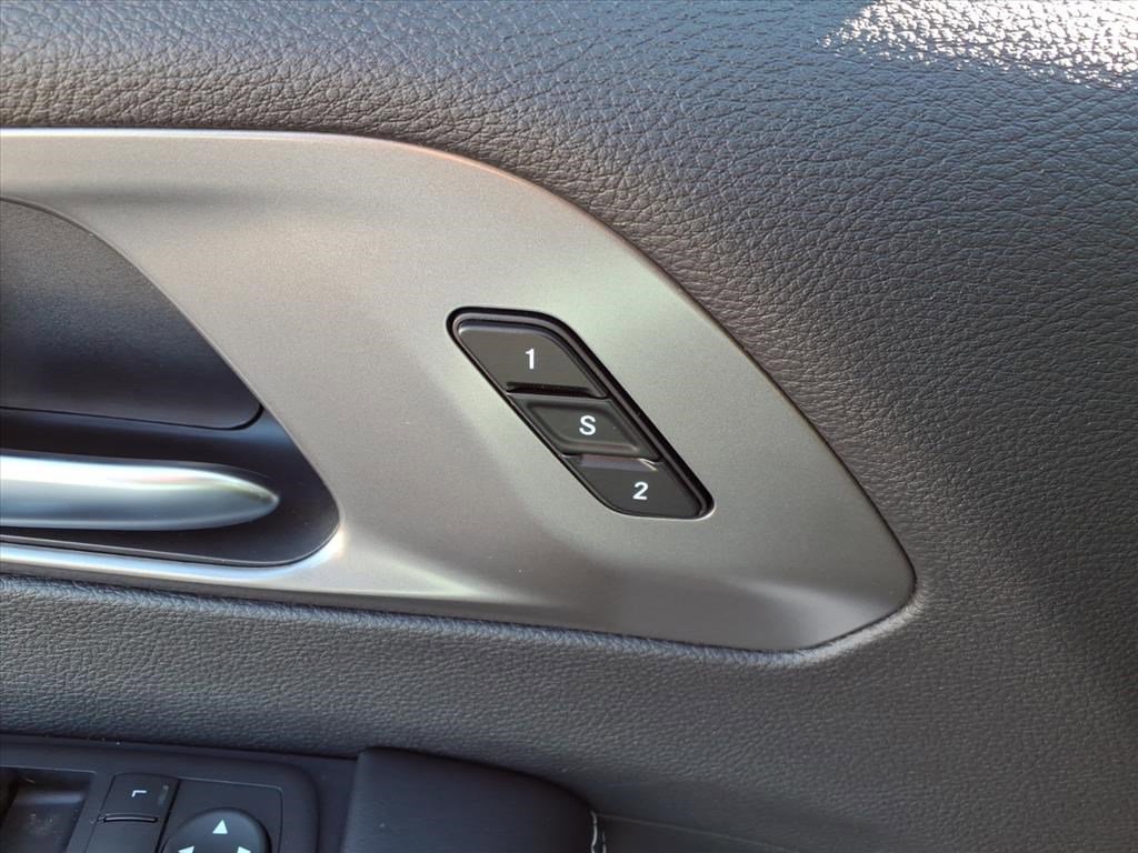 New 2026 Chrysler Pacifica Select image 17