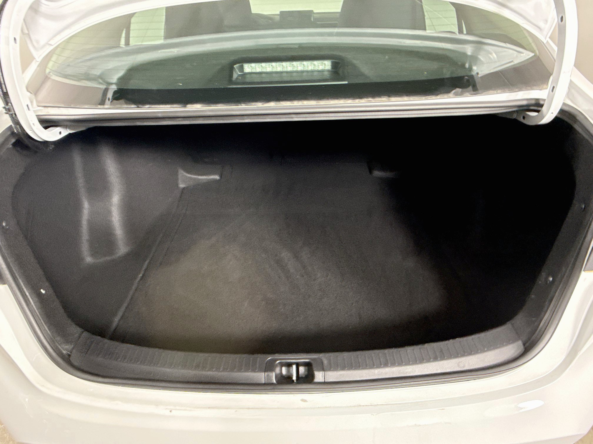 Used 2025 Toyota Corolla LE FWD image 31