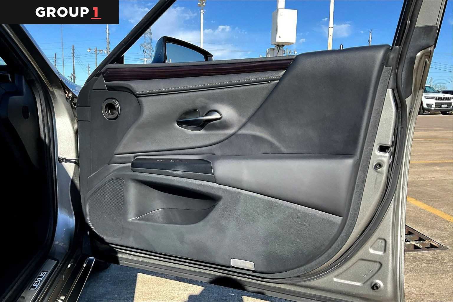 Used 2021 Lexus ES 350 w/ Premium Package FWD image 22