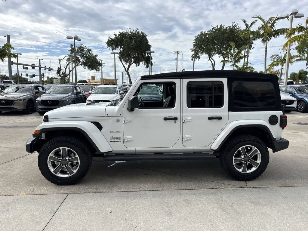 Used 2019 Jeep Wrangler Unlimited Sahara w/ Dual Top Group AWD/4WD image 11