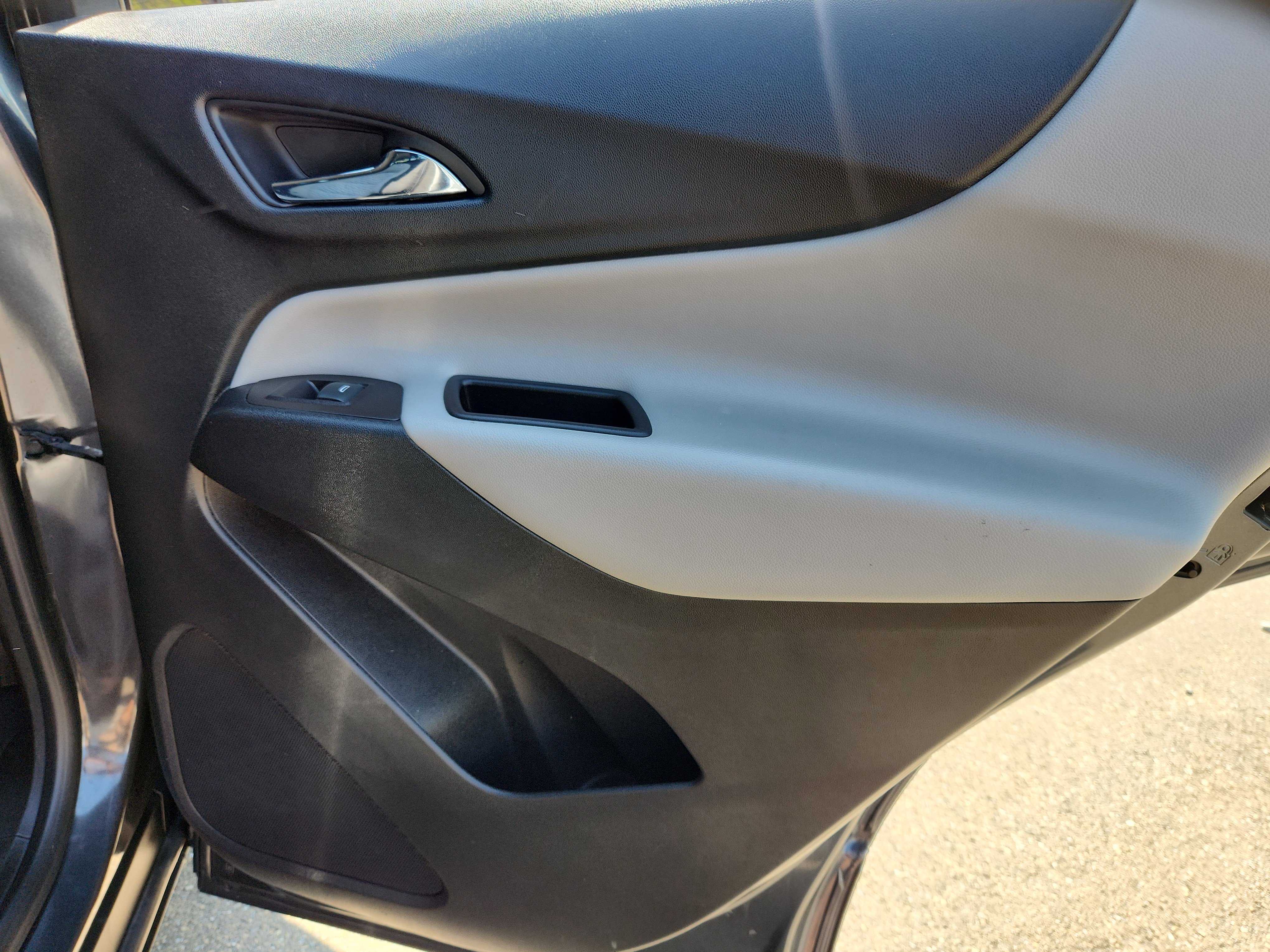 Used 2021 Chevrolet Equinox LS w/ LS Convenience Package FWD image 42