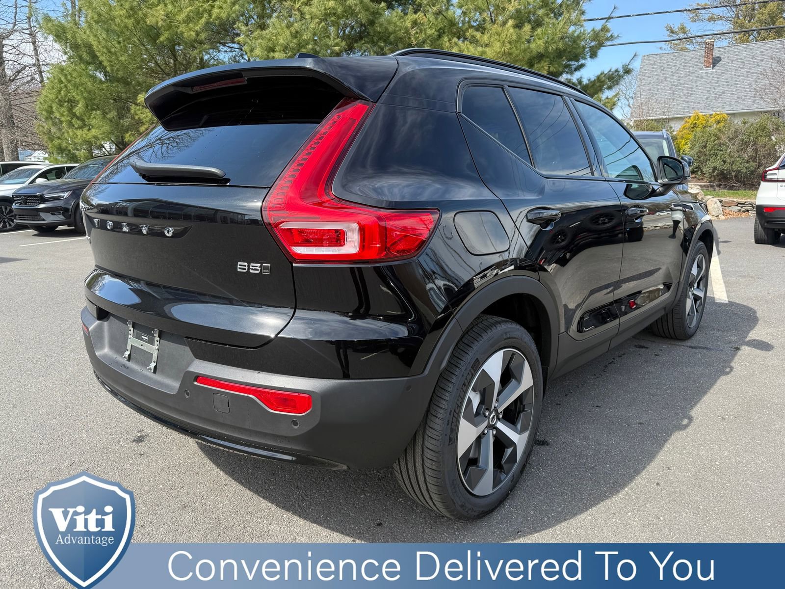 New 2026 Volvo XC40 B5 Plus w/ Climate Package image 8