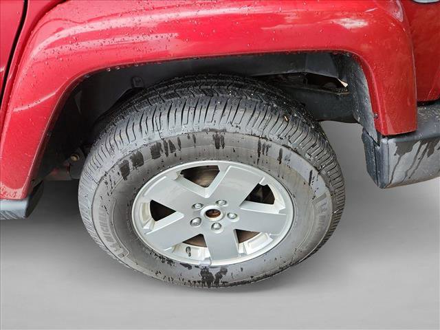 Used 2012 Jeep Wrangler Unlimited Sahara w/ Connectivity Group AWD/4WD image 9