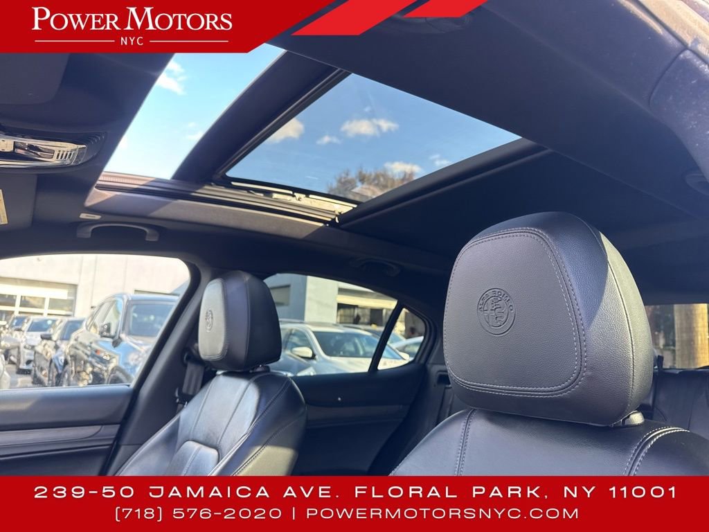 Used 2023 Alfa Romeo Stelvio Ti image 34