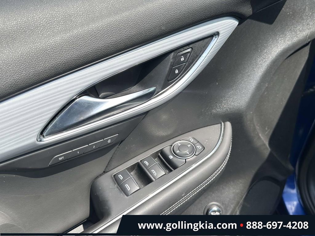 Used 2024 Buick Envision Avenir AWD/4WD image 17