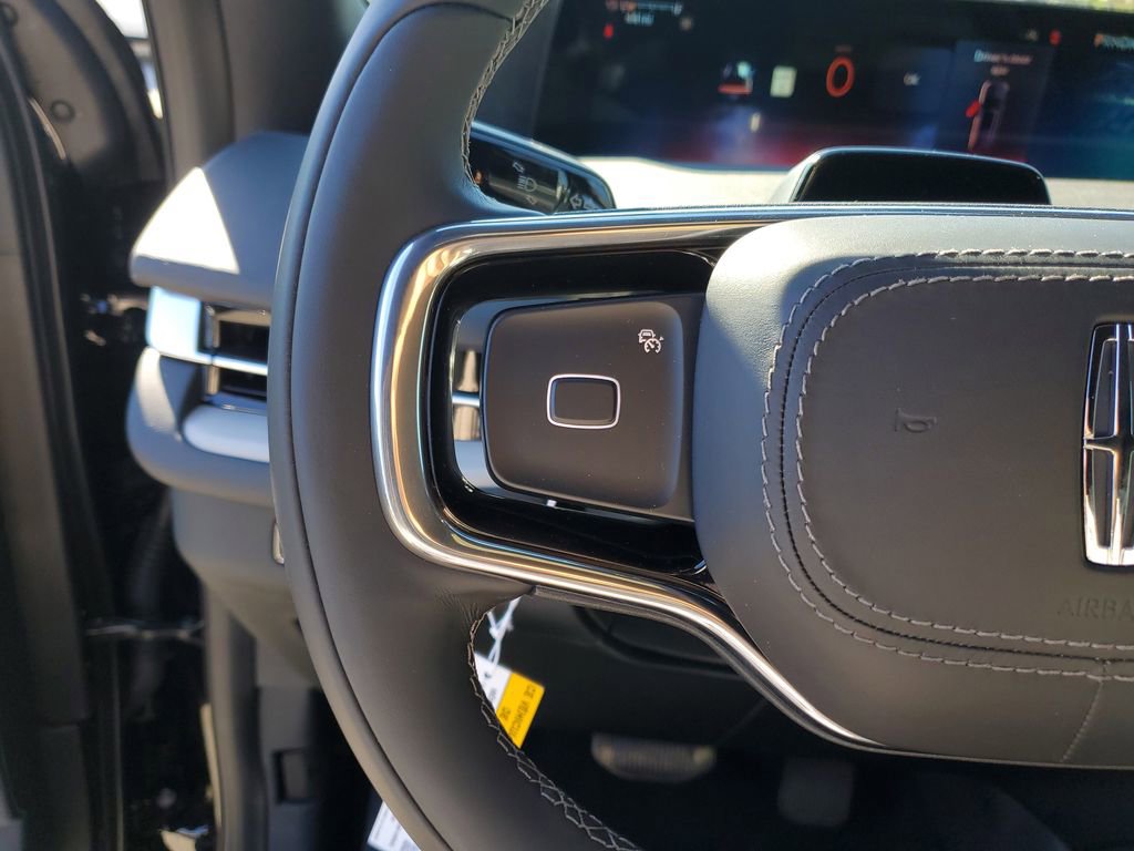 New 2025 Lincoln Navigator L Reserve w/ Jet Appearance Package image 26
